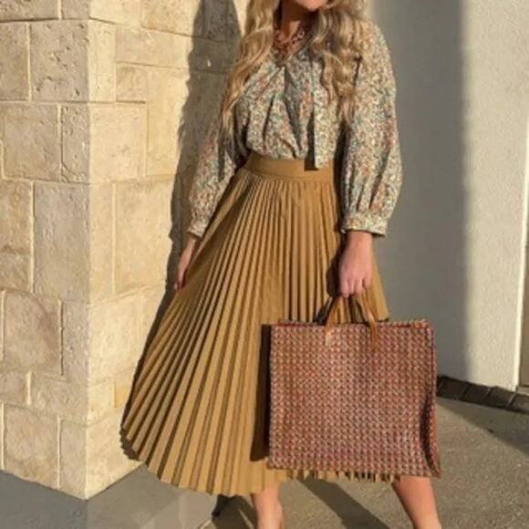 Rails Amal Floral Print Blouse NWOT Small - Picture 2 of 12